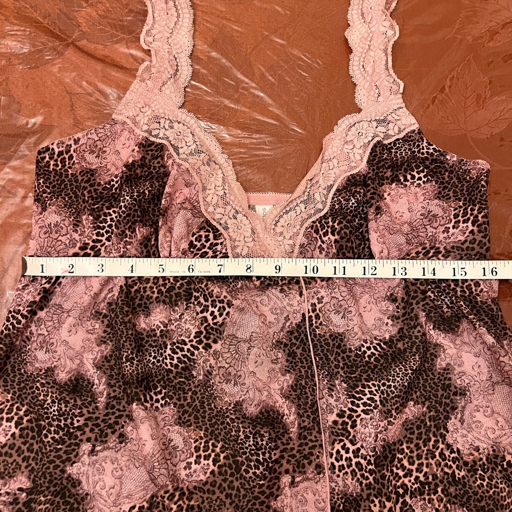 Lingerie - Picture 9 of 9